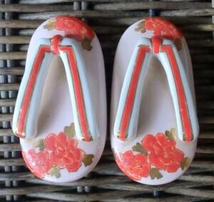 Vintage pair mini Geisha Sandals-Geta Sandals Salt and Pepper Shakers